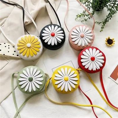Three-dimensional small daisy children's bag new diagonal shoulder bag PU fashion coin purse
Three-dimensional small daisy children's bag new diagonal shoulder bag PU fashion coin purse