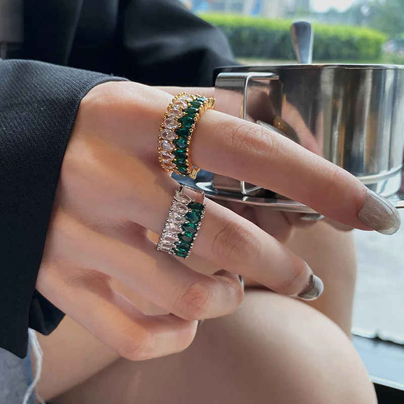 European Fashion Real Gold Plated Double Row Cubic Zirconia Stone Band Rings Ladies Wide Blue White CZ Finger Rings
European Fashion Real Gold Plated Double Row Cubic Zirconia Stone Band Rings Ladies Wide Blue White CZ Finger Rings