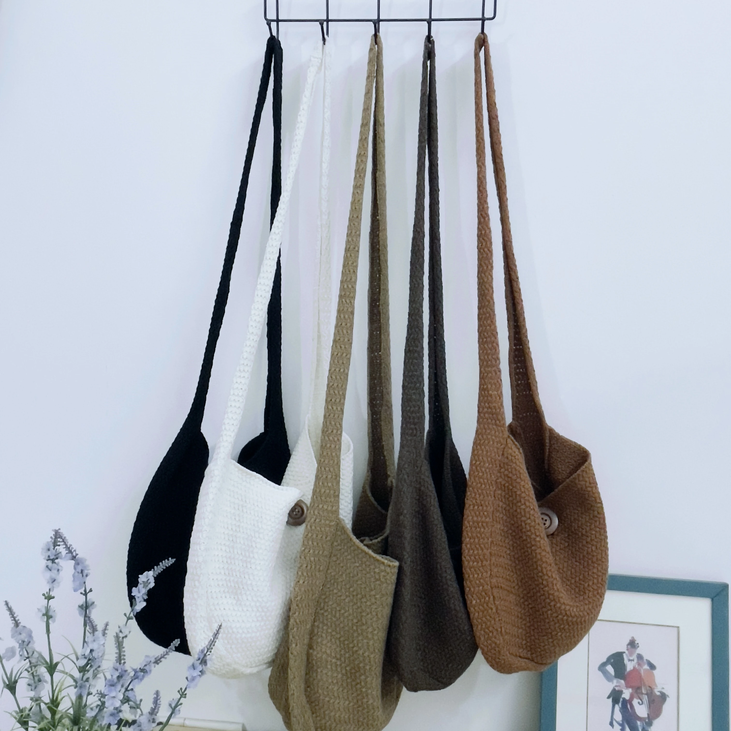 Factory wholesale Korean fashion knitted bags literary retro shoulder bag messenger simple Korean wool bag women
Factory wholesale Korean fashion knitted bags literary retro shoulder bag messenger simple Korean wool bag women