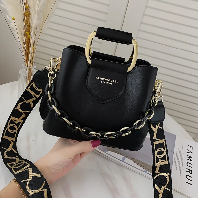 2021 Luxury women's one-shoulder handbag PU Leather Messenger bag Classic Handbag
2021 Luxury women's one-shoulder handbag PU Leather Messenger bag Classic Handbag