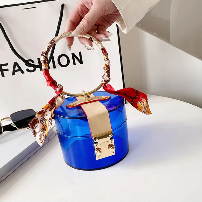 2021 wholesale new arrival silk scarf hasp grils mini clutch purse women transparent pvc handbag with ring handle, 7 colors
2021 wholesale new arrival silk scarf hasp grils mini clutch purse women transparent pvc handbag with ring handle, 7 colors