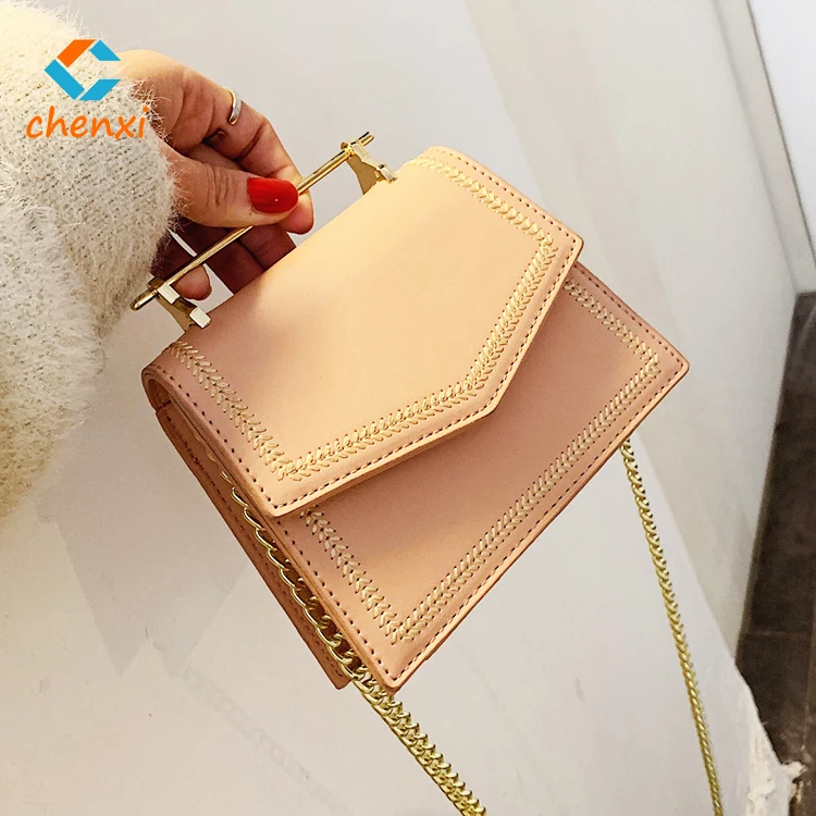 2020 new arrivals chain metal handle pu leather handbags embroidery ladies hand bags summer designers crossbody bag, Yellow,green,blue,black,pink,brown
2020 new arrivals chain metal handle pu leather handbags embroidery ladies hand bags summer designers crossbody bag, Yellow,green,blue,black,pink,brown