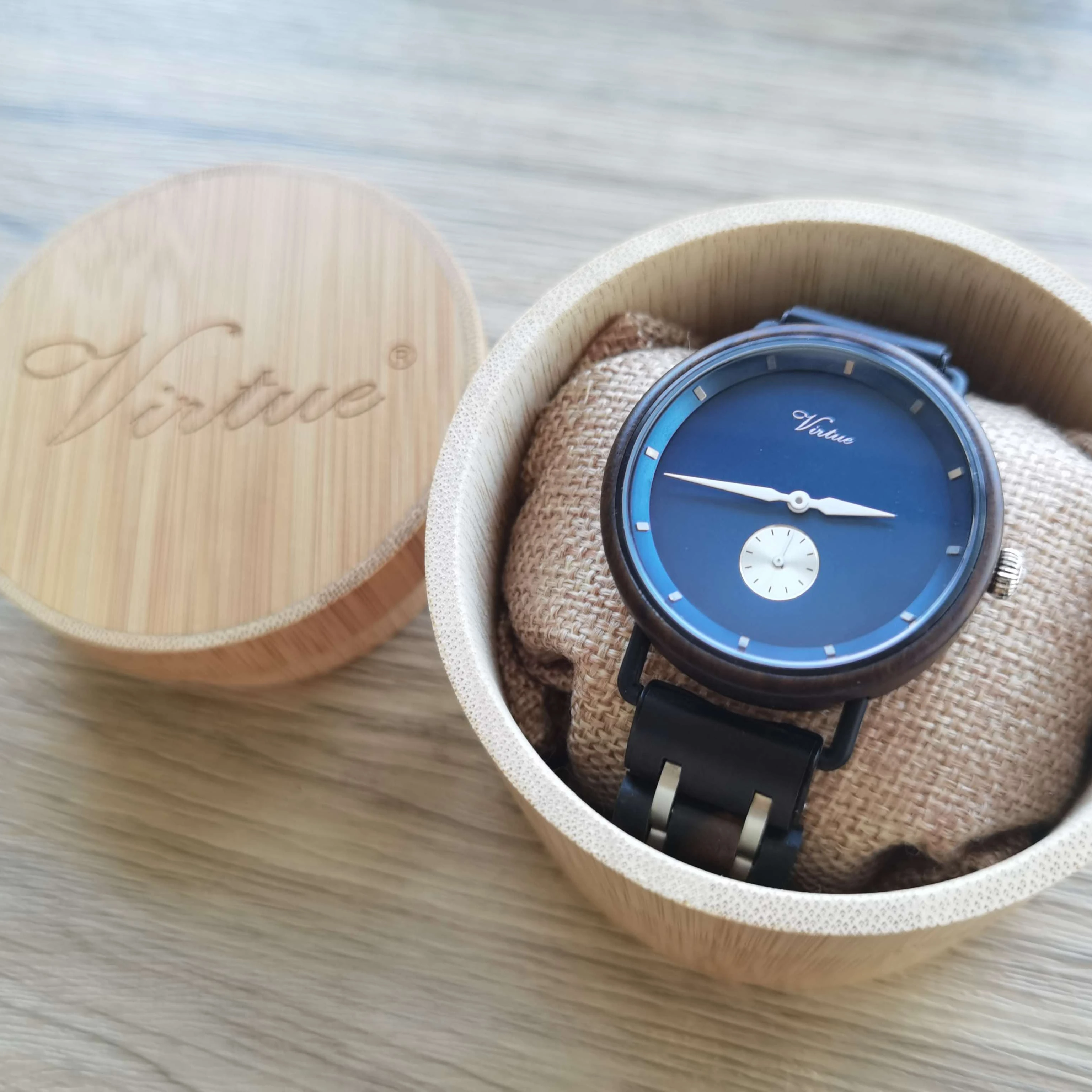 2020 Unique OEM Engraved Dial Wooden Wrist Watches Manufacture Minimalist Custom Logo Wood and Stainless Watch
2020 Unique OEM Engraved Dial Wooden Wrist Watches Manufacture Minimalist Custom Logo Wood and Stainless Watch