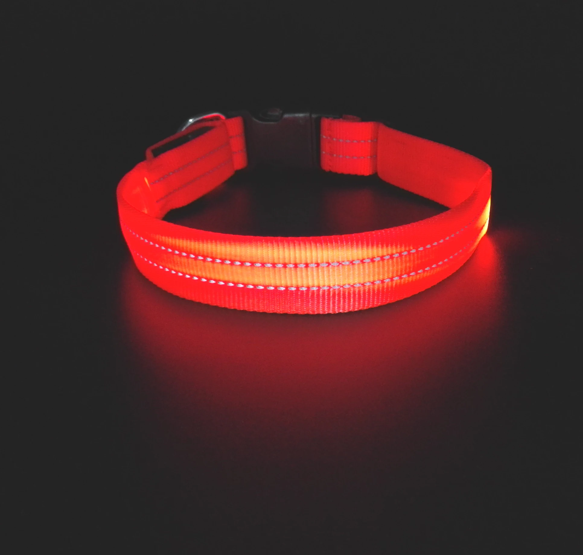 Glow In Dark Nylon Bright Luminous Flashing Usb Rechargeable Reflective Light Up Led Pet Dog Collar, Pink, blue, green and sun red
Glow In Dark Nylon Bright Luminous Flashing Usb Rechargeable Reflective Light Up Led Pet Dog Collar, Pink, blue, green and sun red