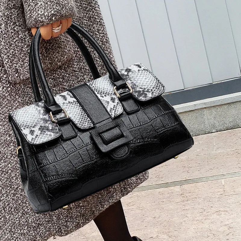 Genuine Leather Handbags 2021 New Large-capacity Portable Casual Totes Fashion Shoulder Messenger Bag Women Purse and Handbags
Genuine Leather Handbags 2021 New Large-capacity Portable Casual Totes Fashion Shoulder Messenger Bag Women Purse and Handbags