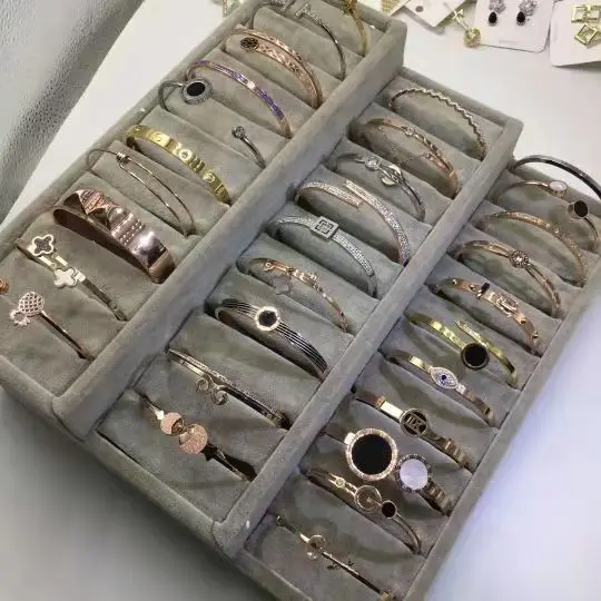 Wholesale Fashion Ladies Rose Gold Stainless Steel Bangles For Ladies, Sliver/rose gold/goldor customized
Wholesale Fashion Ladies Rose Gold Stainless Steel Bangles For Ladies, Sliver/rose gold/goldor customized