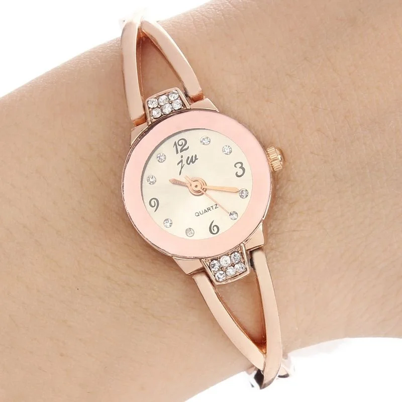 954 Fashion Women Watches Rhinestone Ladies Dress Bracelet Watch Women Type X Watch Set Bracelet Watch
954 Fashion Women Watches Rhinestone Ladies Dress Bracelet Watch Women Type X Watch Set Bracelet Watch