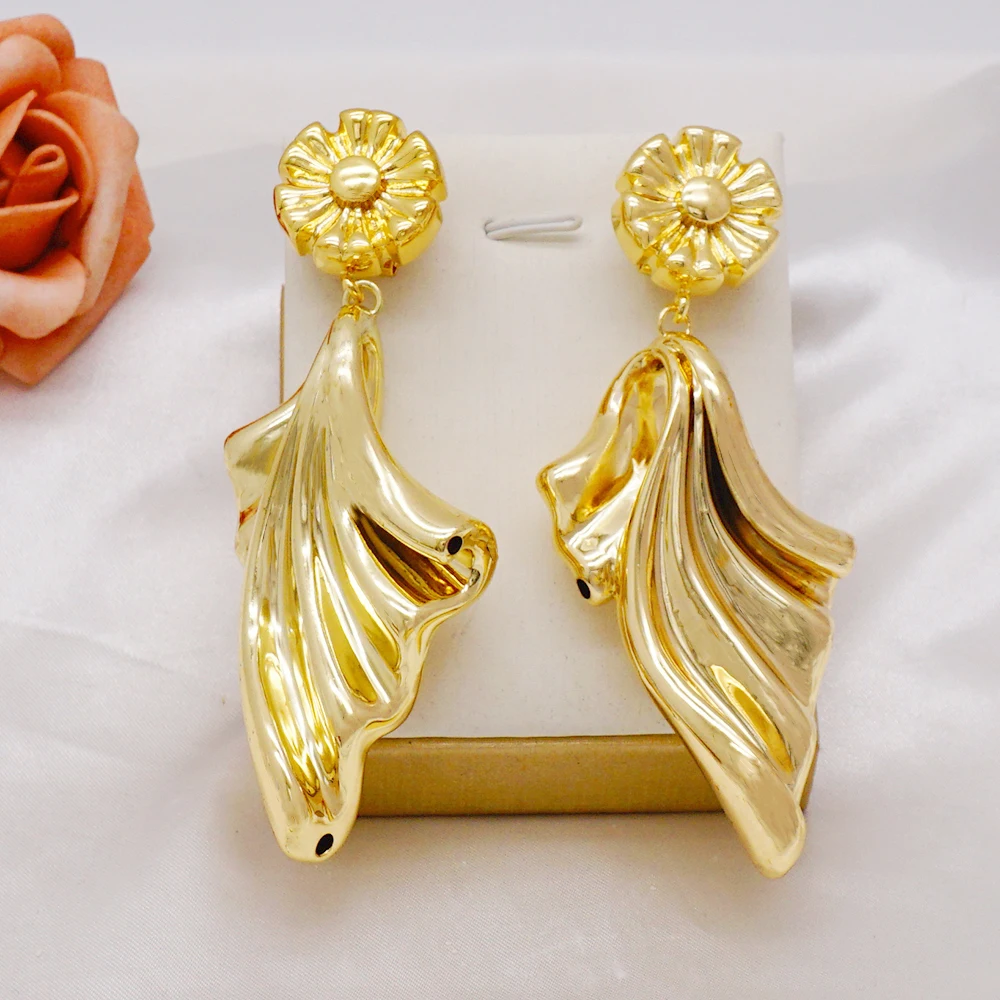 GDJWRI luxury earrings beautiful women jewelry big gold earrings gold filled earrings Z629
GDJWRI luxury earrings beautiful women jewelry big gold earrings gold filled earrings Z629
