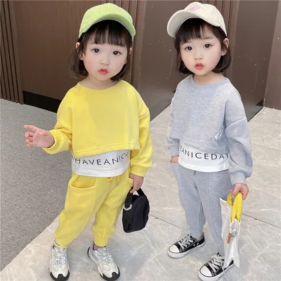 Children's spring and autumn suit new girl casual sports suit  girl clothes, 2 colors 
Children's spring and autumn suit new girl casual sports suit  girl clothes, 2 colors