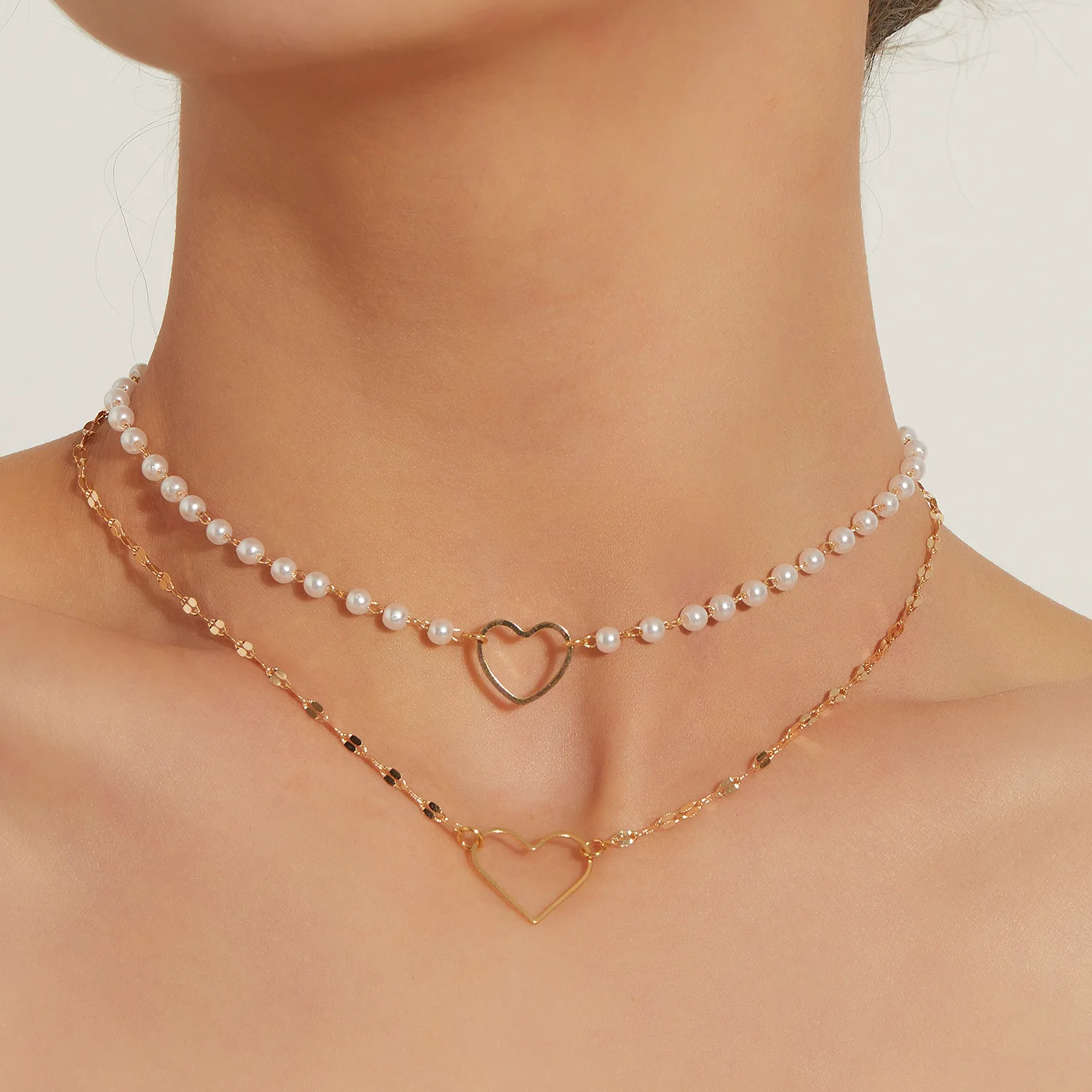 

SC Fashion Gold Choker Chain Layered Necklace Heart Beaded Pearl Necklace Delicate Gold Plated Adjustable Heart Pendant Necklace