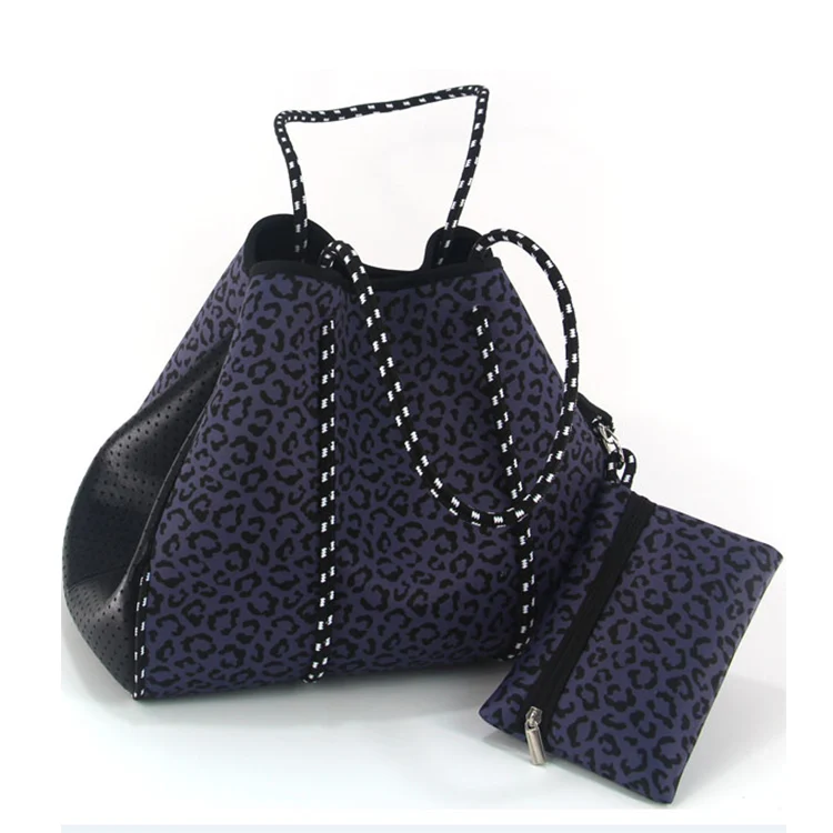 Hot selling Low Price Colorful Print Portable Perforated Neoprene Beach Bag Tote Handbag Bags for Women, Random delivery or contact customer service to confirm
Hot selling Low Price Colorful Print Portable Perforated Neoprene Beach Bag Tote Handbag Bags for Women, Random delivery or contact customer service to confirm