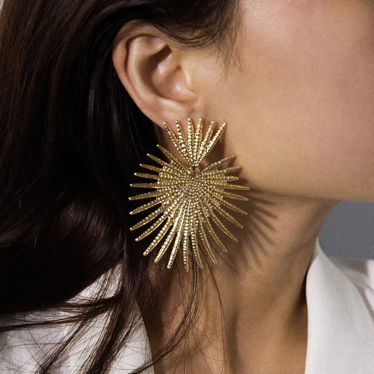 wholesale 2019 trendy women heart shape earrings exaggerated gold exaggerated statement earrings
wholesale 2019 trendy women heart shape earrings exaggerated gold exaggerated statement earrings