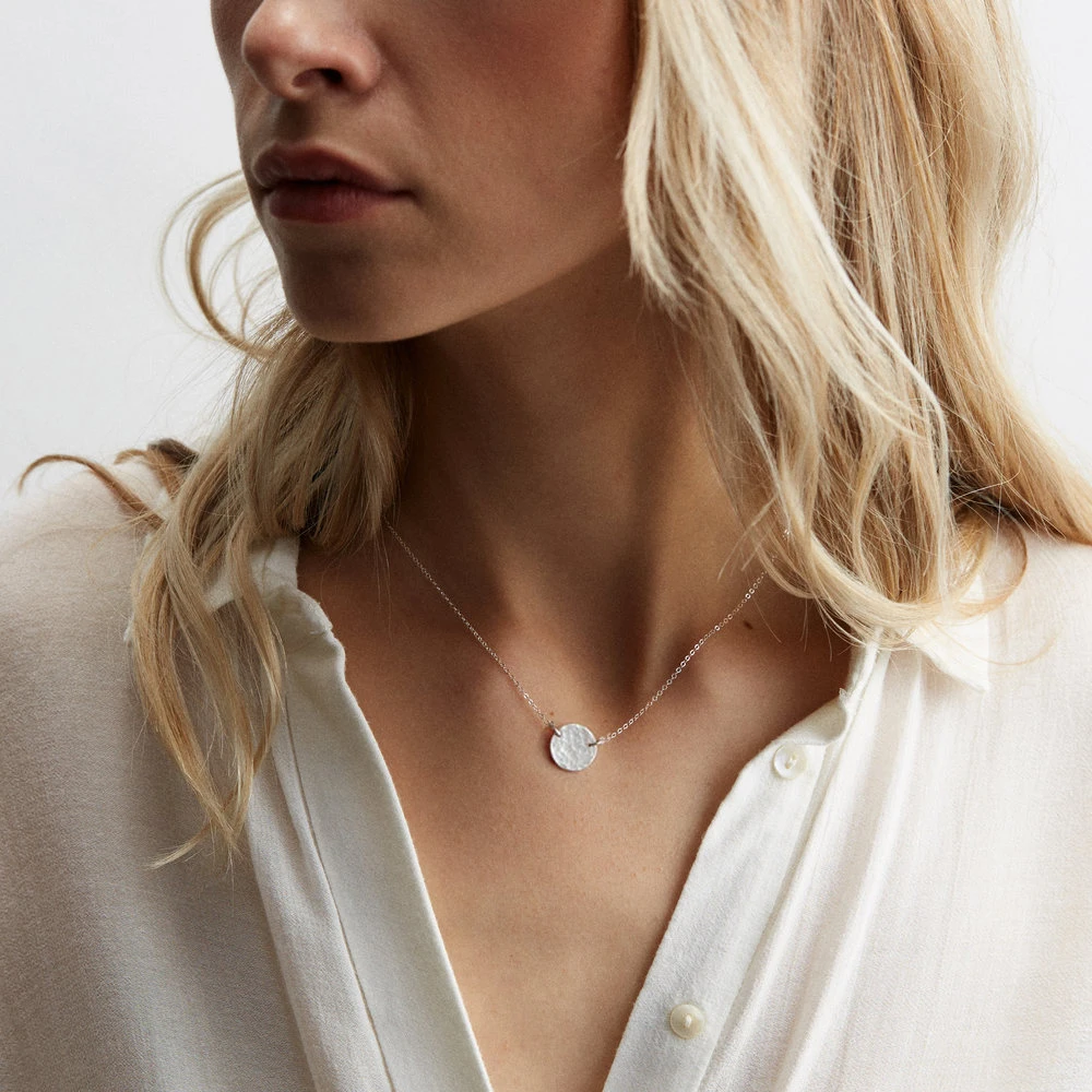 Dainty Chunky Women Luxury Costume Fashion Jewelry Sunflower Gold Coin Round Pendant Elegant Necklaces For Women
Dainty Chunky Women Luxury Costume Fashion Jewelry Sunflower Gold Coin Round Pendant Elegant Necklaces For Women