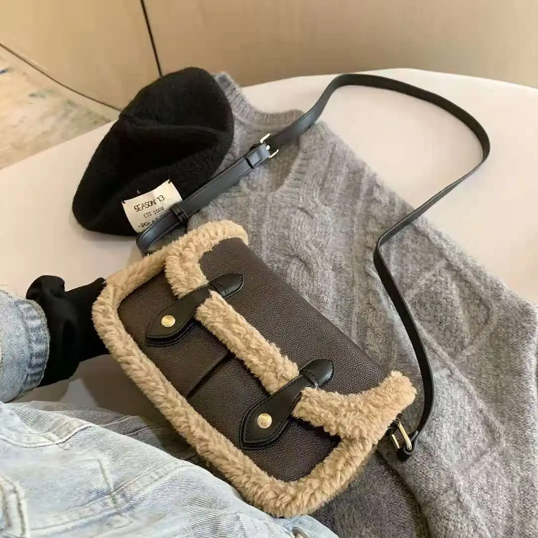 Hot selling high quality animal fur vegan leather handbag shoulder bag for women, More color
Hot selling high quality animal fur vegan leather handbag shoulder bag for women, More color