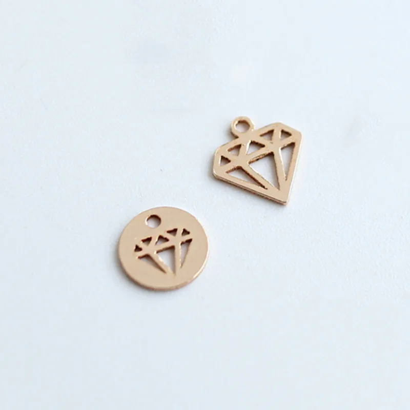 New Style 14k gold filled diamond shape necklace round charm for fashion jewelry making pendants
New Style 14k gold filled diamond shape necklace round charm for fashion jewelry making pendants