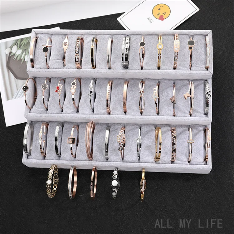 Trendz Set Design Charming Woman Titanium Bracelet 2020 Stainless Steel Bracelet, As picture
Trendz Set Design Charming Woman Titanium Bracelet 2020 Stainless Steel Bracelet, As picture