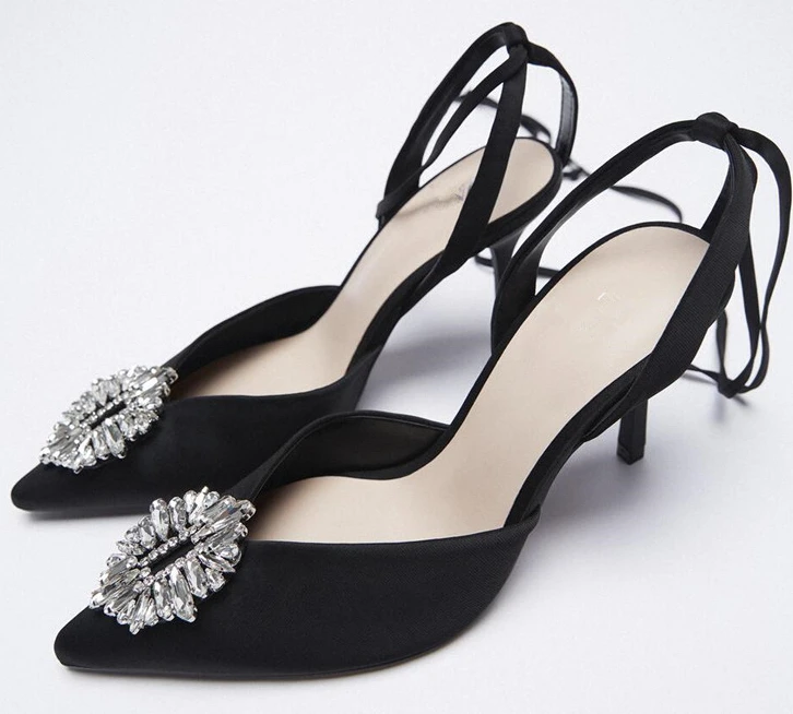TPR Sheep Leather Sheepskin Satin 2021 New sexy pointed stiletto high heel woman Rhinestone fashion high heel shoes
TPR Sheep Leather Sheepskin Satin 2021 New sexy pointed stiletto high heel woman Rhinestone fashion high heel shoes