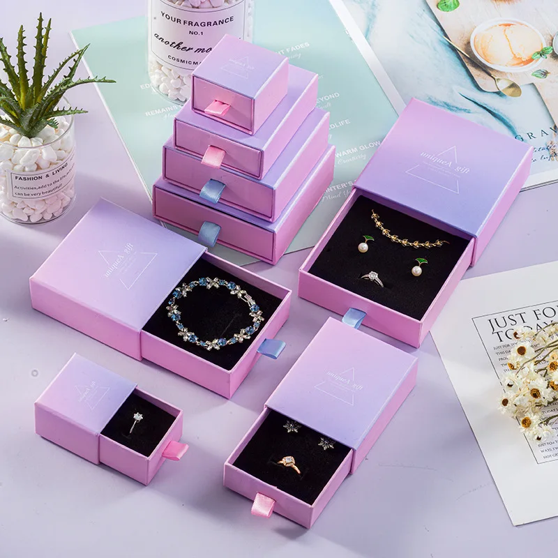 Custom Logo Printed Storage Luxury Pink Paper Box Ring Pendant Necklace Bracelet Jewelry Box Drawer Gift Packaging Box
Custom Logo Printed Storage Luxury Pink Paper Box Ring Pendant Necklace Bracelet Jewelry Box Drawer Gift Packaging Box