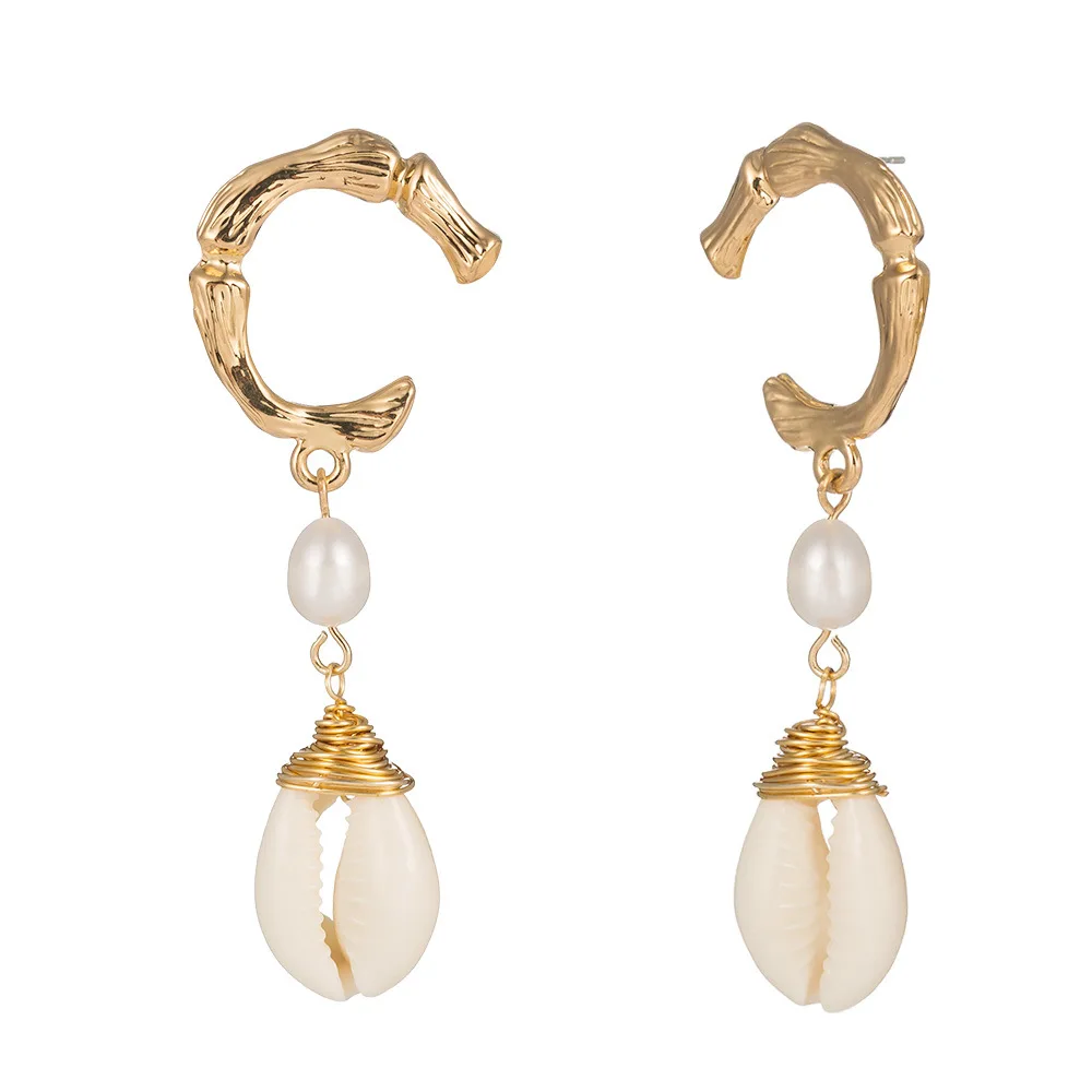 Gold Plated 26 Initial Letter Fresh Water Pearl Drop Earrings Letter C Cowrie Shell Earrings
Gold Plated 26 Initial Letter Fresh Water Pearl Drop Earrings Letter C Cowrie Shell Earrings