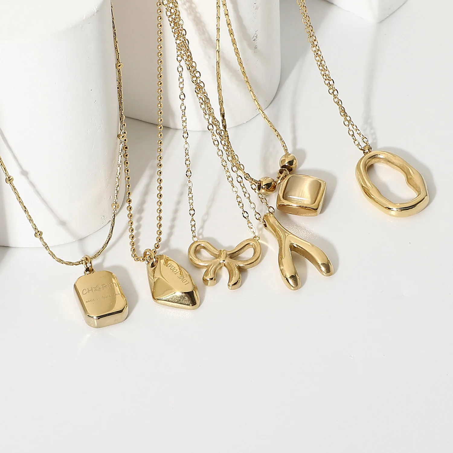 INS Trendy Choker Jewelry 14K Gold Plated 316L Stainless Steel Geometric Pendant Necklace For Women
INS Trendy Choker Jewelry 14K Gold Plated 316L Stainless Steel Geometric Pendant Necklace For Women