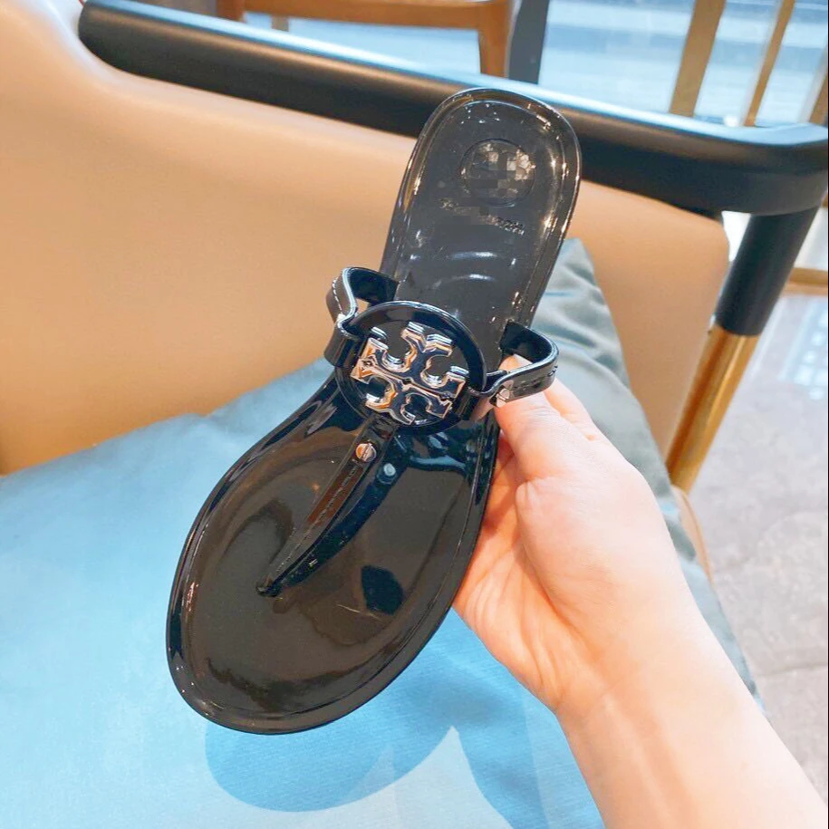 Best selling in 2021Trend Womens Flat Bottom High Quality Sheepskin Flip Flops Soft Bottom Beach Large Slippers Womens Sandals, Picture color
Best selling in 2021Trend Womens Flat Bottom High Quality Sheepskin Flip Flops Soft Bottom Beach Large Slippers Womens Sandals, Picture color