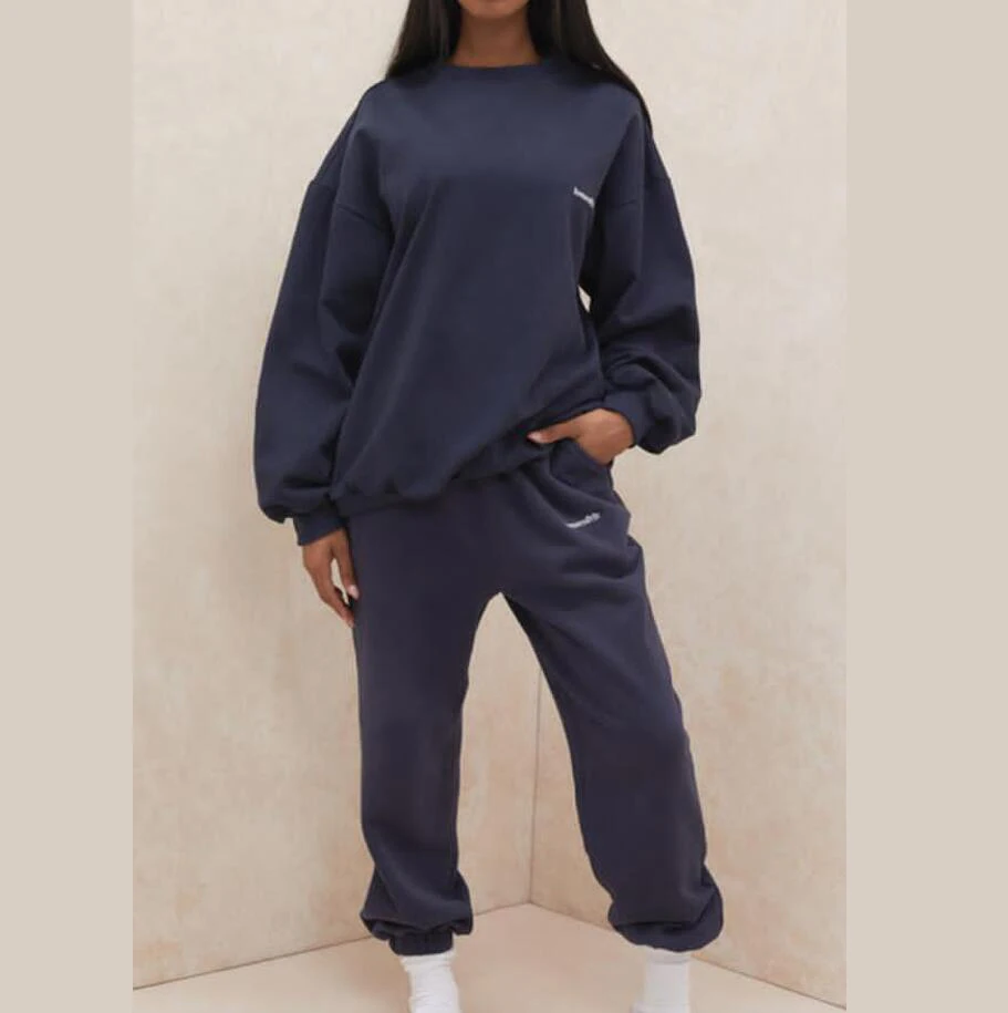 Private Label Customized Logo Women Unisex Plain Color Loose Fit Crew Neck Cotton Two Piece Shirts and Pants Sweat Suits Set 
Private Label Customized Logo Women Unisex Plain Color Loose Fit Crew Neck Cotton Two Piece Shirts and Pants Sweat Suits Set