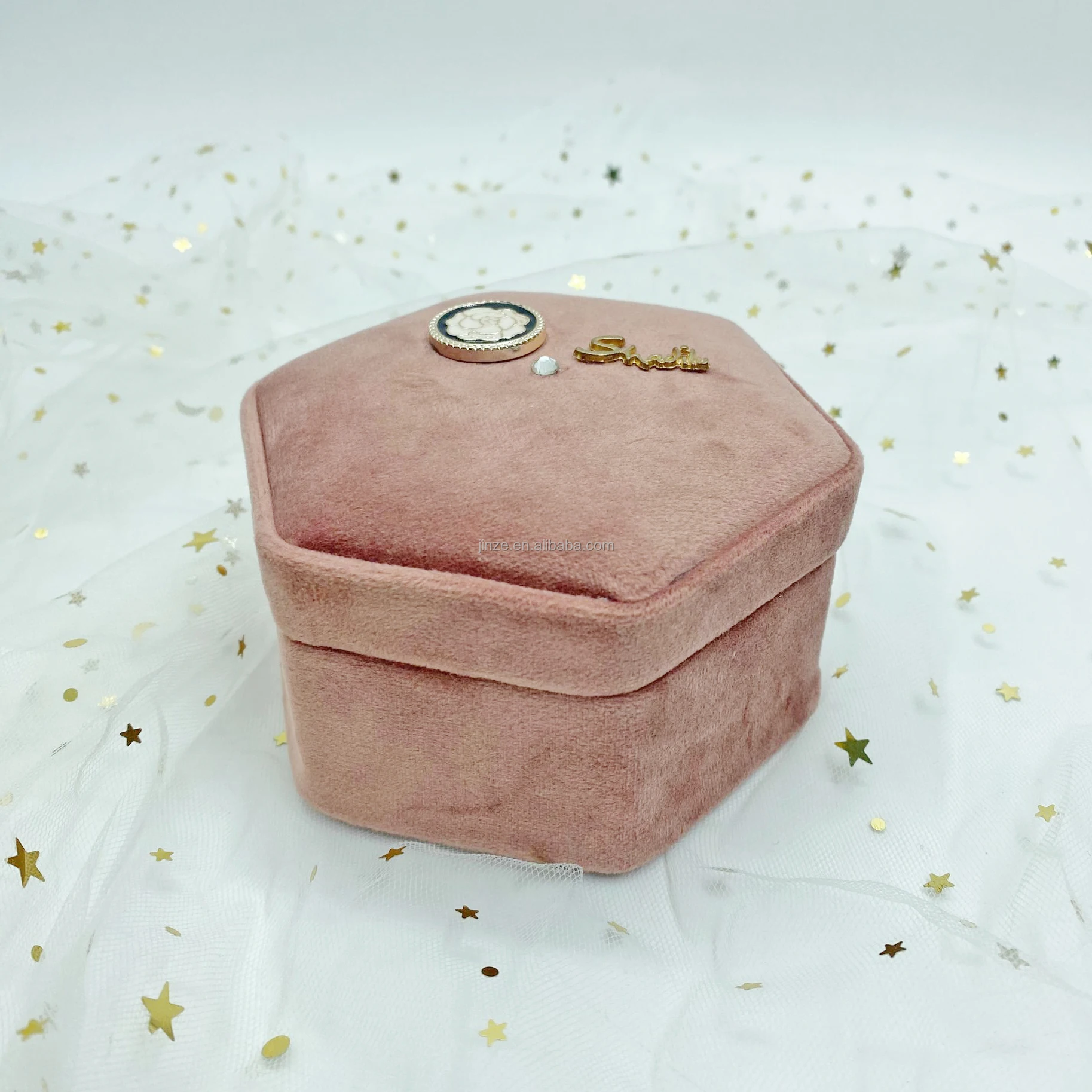 Small best price custom velvet material ring necklace box with empty inside, Red
Small best price custom velvet material ring necklace box with empty inside, Red