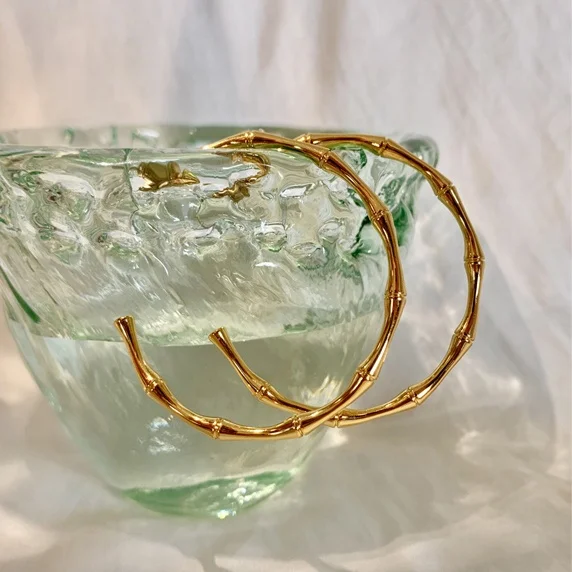 2022 Stainless Steel C Shape 50mm Thin Bamboo Big Hoop Earring Simple Geometric Round Circle Gold Plated Earrings Women Jewelry
2022 Stainless Steel C Shape 50mm Thin Bamboo Big Hoop Earring Simple Geometric Round Circle Gold Plated Earrings Women Jewelry