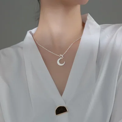 Temperament S925 Silver Moon Pendant Necklaces Sterling Silver OT Buckle Moon Necklace For Female
Temperament S925 Silver Moon Pendant Necklaces Sterling Silver OT Buckle Moon Necklace For Female