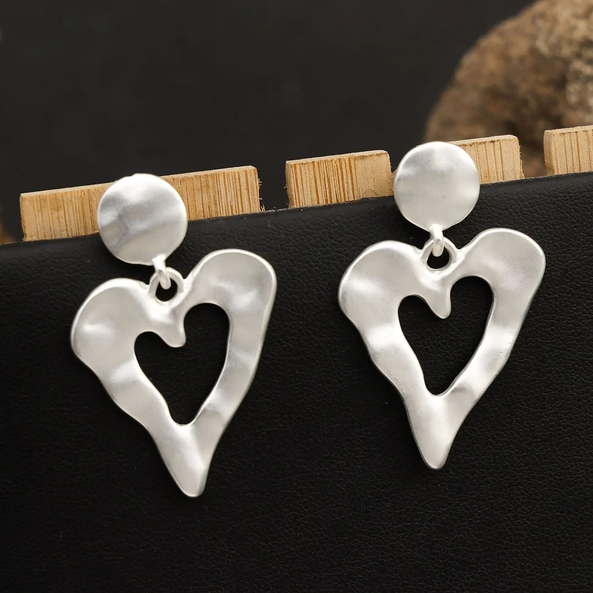 GT Hot Selling Fashion Jewelry Earrings 18k Gold Plated Heart Shape Drop Earring For Girls
GT Hot Selling Fashion Jewelry Earrings 18k Gold Plated Heart Shape Drop Earring For Girls
