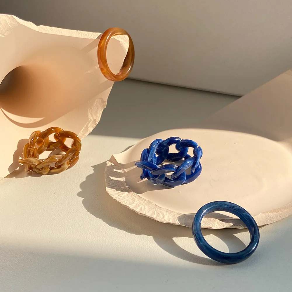 Most Popular Resin Rings 2 Pcs Set Personalized Link Chain Acrylic Finger Rings for Man and Woman, Gold plated
Most Popular Resin Rings 2 Pcs Set Personalized Link Chain Acrylic Finger Rings for Man and Woman, Gold plated
