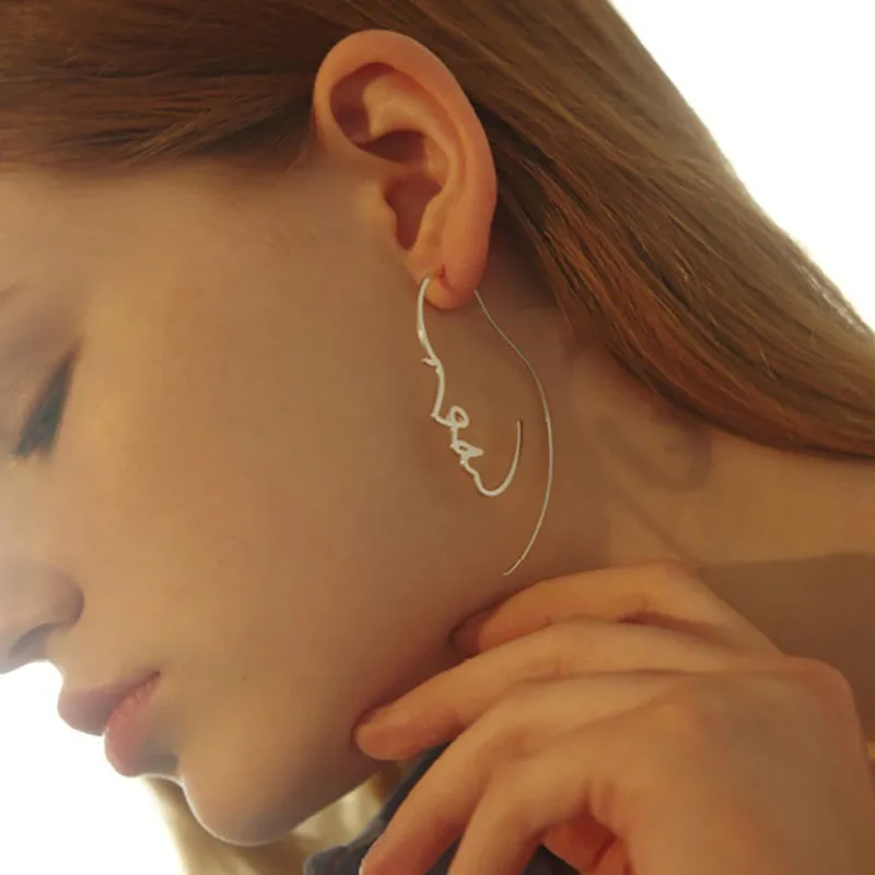 2021 Newest Arrival Minimalist Human Face Hoop Earring Abstract Hollow Human Body Dangle Earring Jewelry, As picture show 
2021 Newest Arrival Minimalist Human Face Hoop Earring Abstract Hollow Human Body Dangle Earring Jewelry, As picture show