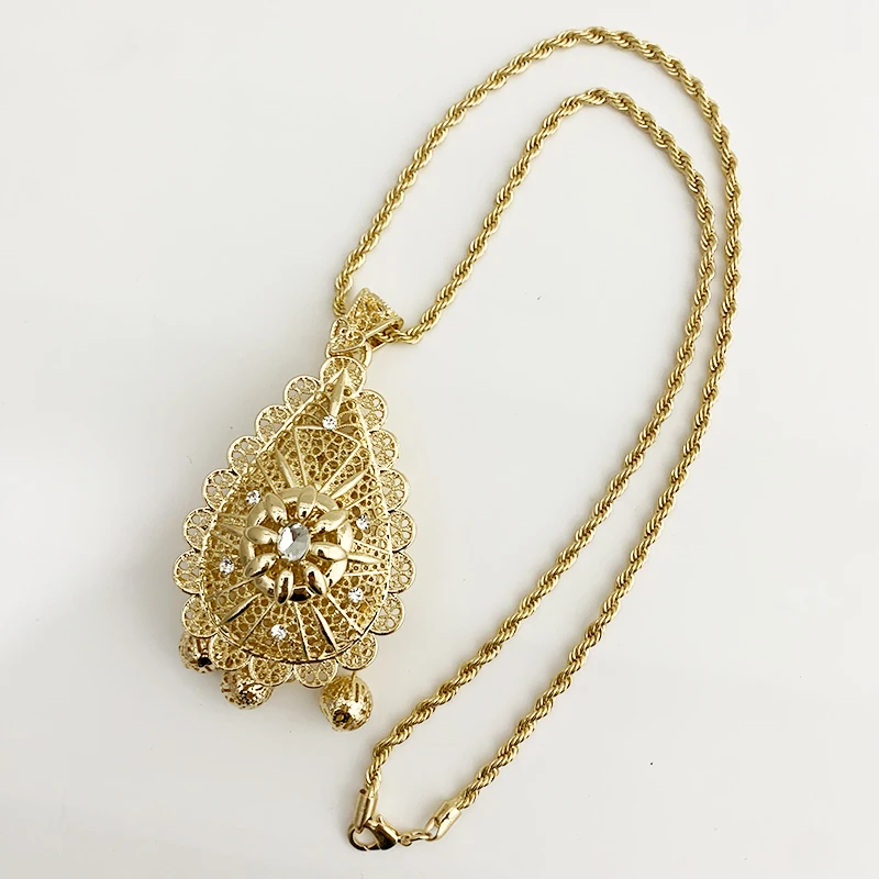 Classic Aristocratic Court Engraving Pendant With Hollow Pattern Gold Plated Jewelry Double Design Flower Necklace, Colorful
Classic Aristocratic Court Engraving Pendant With Hollow Pattern Gold Plated Jewelry Double Design Flower Necklace, Colorful