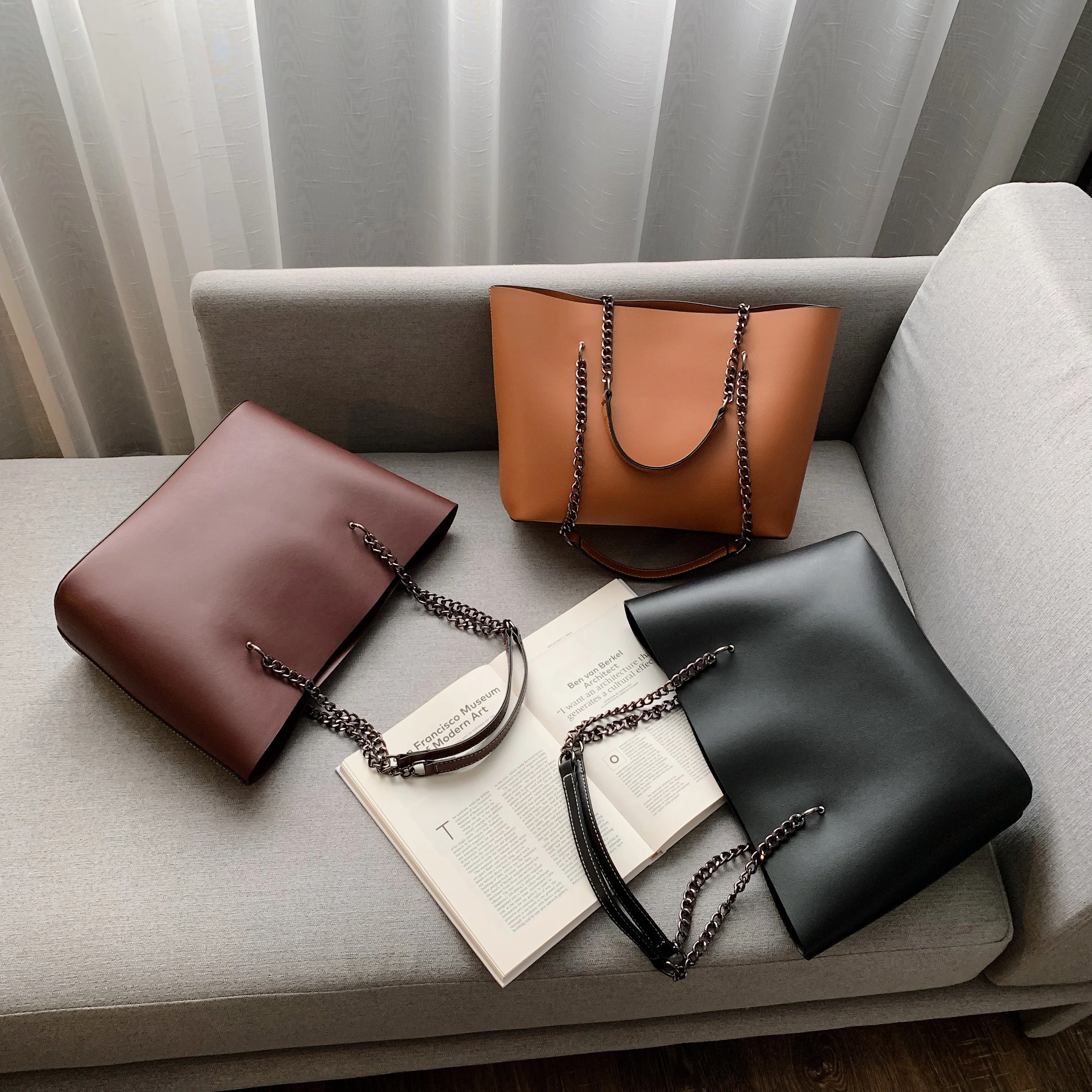 New Arrivals Tote Bags Large Capacity Luxury Woman Handbags Top-Handle Purse Ladies Handbag Elegant Designer Shoulder Bag
New Arrivals Tote Bags Large Capacity Luxury Woman Handbags Top-Handle Purse Ladies Handbag Elegant Designer Shoulder Bag