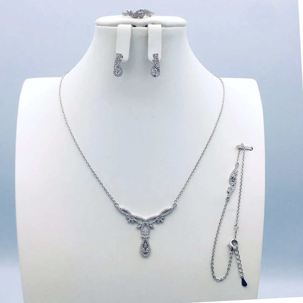 The manufacturer sells fine ladies sterling silver 925 jewelry sets for wedding gifts Turkish jewelry
The manufacturer sells fine ladies sterling silver 925 jewelry sets for wedding gifts Turkish jewelry