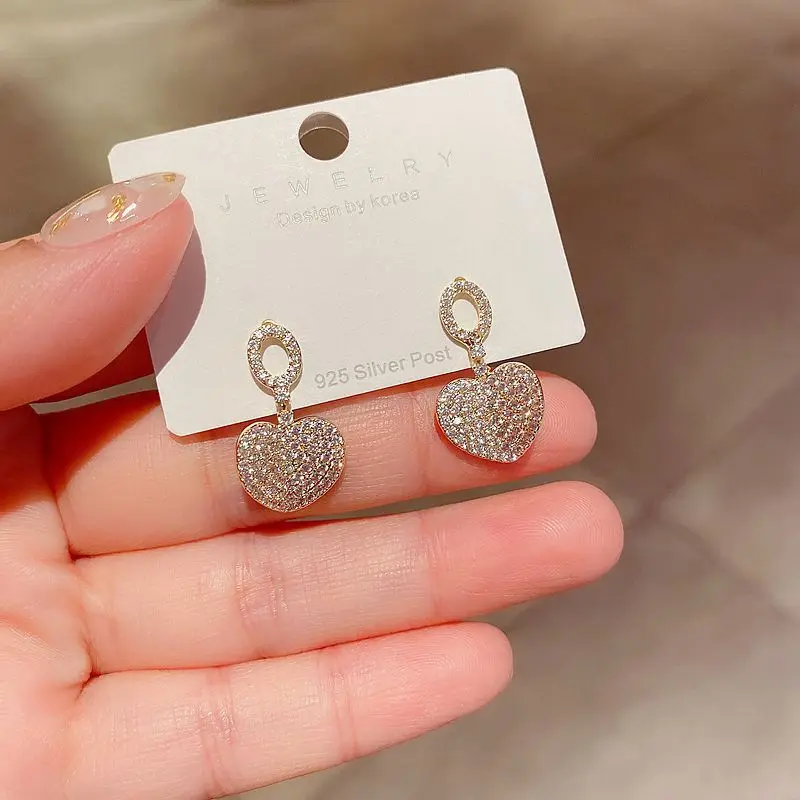 Sweet Love Jewelry Luxury 925 Silver Needle Crystal Heart Drop Earrings Glitter CZ Zirconia Heart Earring For Women
Sweet Love Jewelry Luxury 925 Silver Needle Crystal Heart Drop Earrings Glitter CZ Zirconia Heart Earring For Women