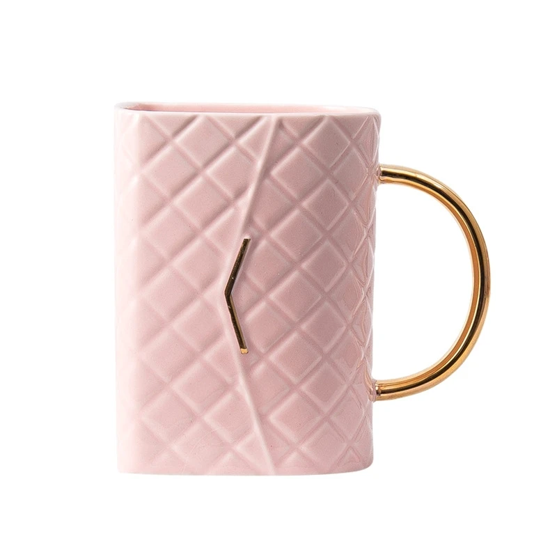 12oz Hot Sale Creative Handbag Coffee Milk enamel ceramic mug with gold handle, White/blue/pink
12oz Hot Sale Creative Handbag Coffee Milk enamel ceramic mug with gold handle, White/blue/pink