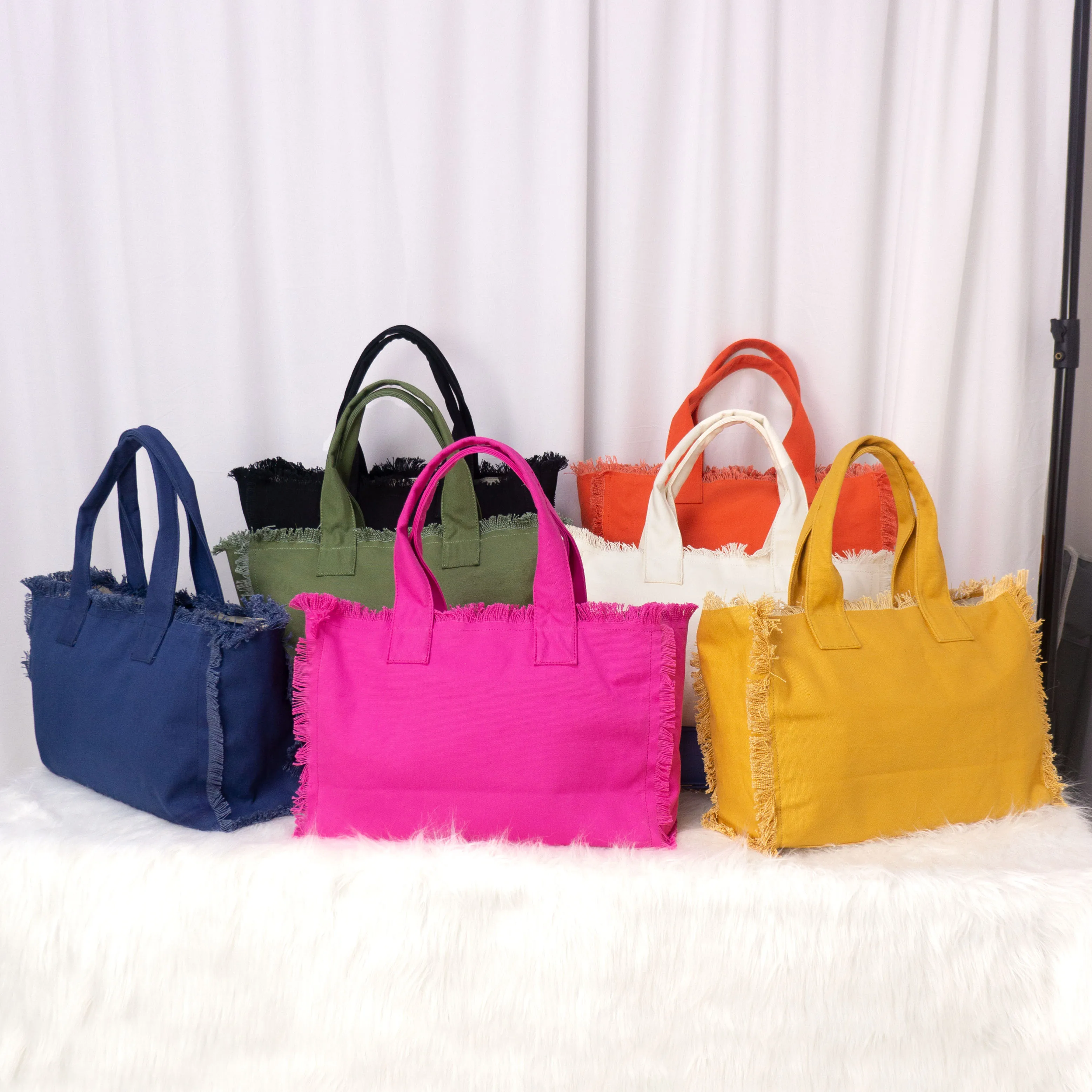 FashionXWholesale Ceanvass Ladies's Tote Bags Shopping Shoulder Bag Large Capacity Canvas Cotton Tote Bag
FashionXWholesale Ceanvass Ladies's Tote Bags Shopping Shoulder Bag Large Capacity Canvas Cotton Tote Bag