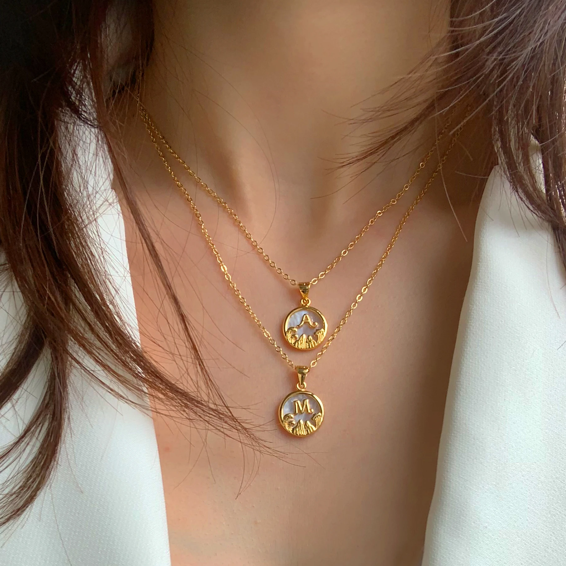 Fashion Trendy 18K Gold Plated 26 A-Z Initial Letter Jewelry Alphabet Pendant Charm Round Natural Shell Letter Necklace
Fashion Trendy 18K Gold Plated 26 A-Z Initial Letter Jewelry Alphabet Pendant Charm Round Natural Shell Letter Necklace