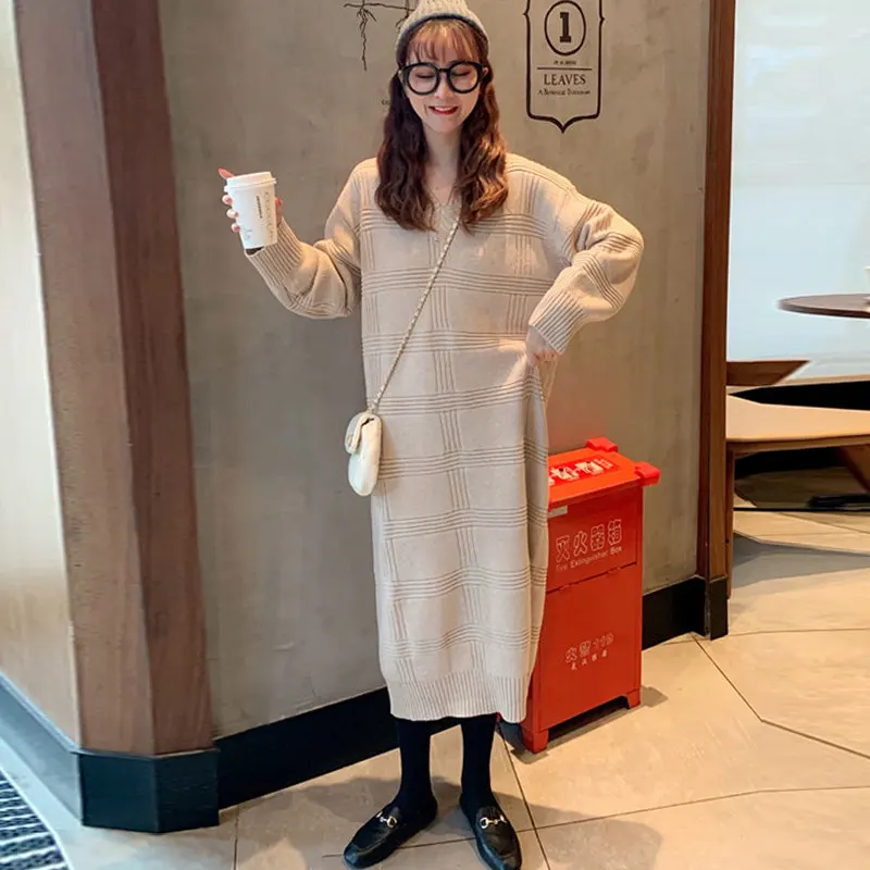 Guangzhou winter thick pullover v neck casual dresses women knitted maxi cashmere sweater dress
Guangzhou winter thick pullover v neck casual dresses women knitted maxi cashmere sweater dress