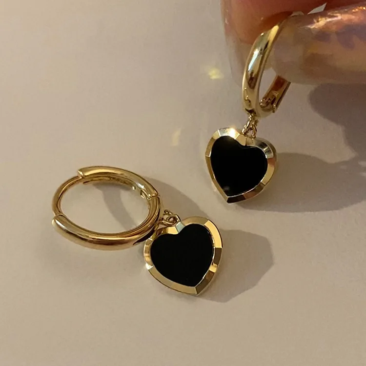 Hot selling new black zircon metal pendant earrings heart threader drop earrings for women daily party
Hot selling new black zircon metal pendant earrings heart threader drop earrings for women daily party