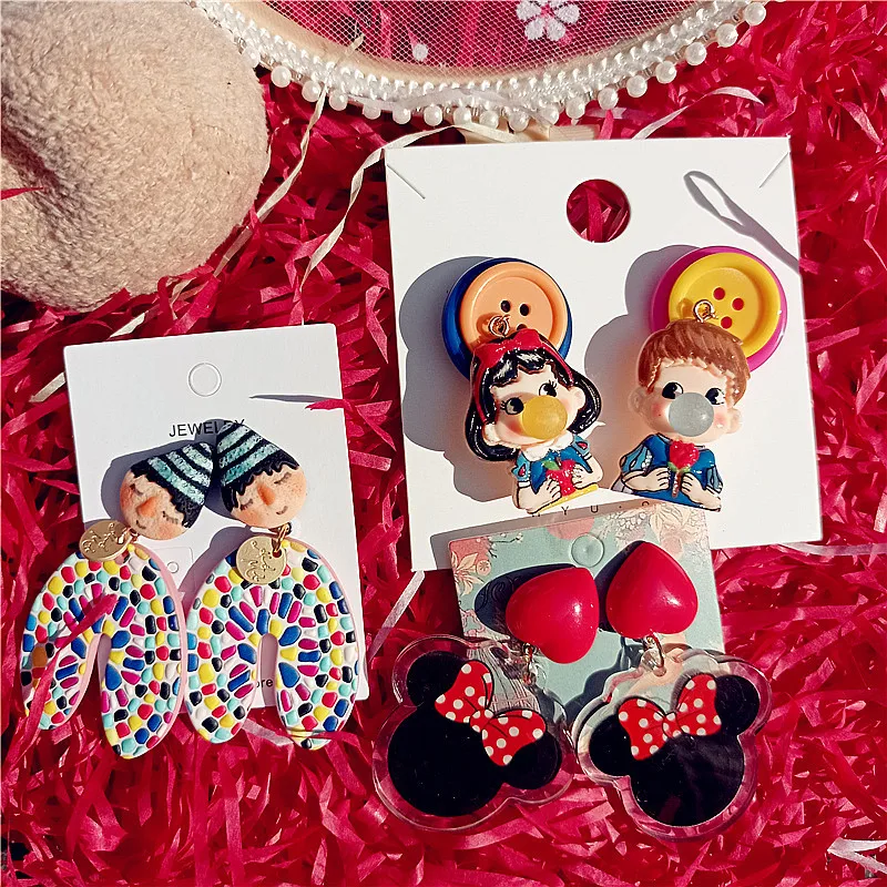 New Indian Doll Earrings Funny Geometric Earring Jewelry Women Long Pendant Earrings
New Indian Doll Earrings Funny Geometric Earring Jewelry Women Long Pendant Earrings