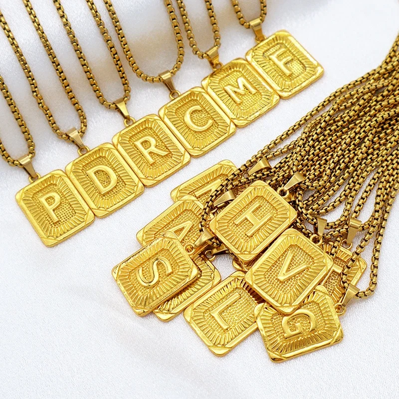 2021 Trendy jewelry square charm pendant 18K gold plated stainless steel letter initial necklace gold
2021 Trendy jewelry square charm pendant 18K gold plated stainless steel letter initial necklace gold