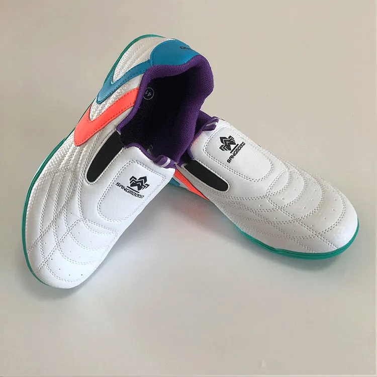 Factory Wholesale Fashion Martial arts Taekwondo fighting shoes, White,blue, orange
Factory Wholesale Fashion Martial arts Taekwondo fighting shoes, White,blue, orange