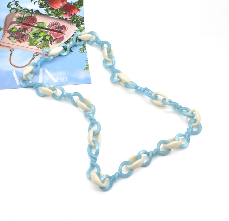 2021 elegant white and cyan acrylic color link chain twist necklace