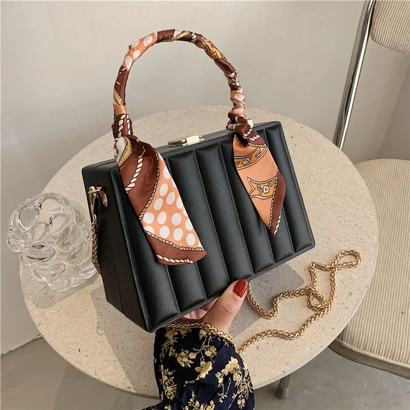 Designer Scarves Solid Color Square Women Bags Chain Lady Crossbody Bag Trendy Ladies Purses Hand Bags, Customizable
Designer Scarves Solid Color Square Women Bags Chain Lady Crossbody Bag Trendy Ladies Purses Hand Bags, Customizable