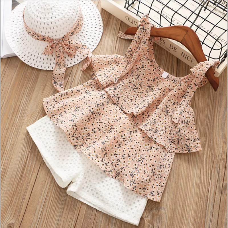 Wholesale 3-8year old New Design Chiffon suspenders Lovely baby girl Sleeveless Shirt Pants + Hat Clothing Sets, Pink/milan green/ daqing
Wholesale 3-8year old New Design Chiffon suspenders Lovely baby girl Sleeveless Shirt Pants + Hat Clothing Sets, Pink/milan green/ daqing