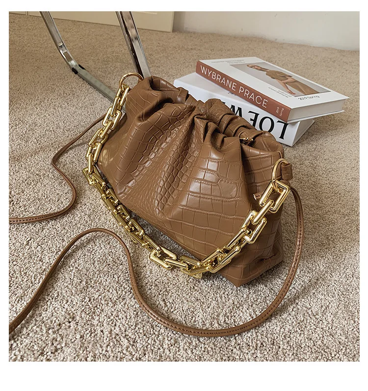 2021 Hot selling cloud luxury designer handbag large chain womens handbags high quality handbag for women custom, 9 colors
2021 Hot selling cloud luxury designer handbag large chain womens handbags high quality handbag for women custom, 9 colors