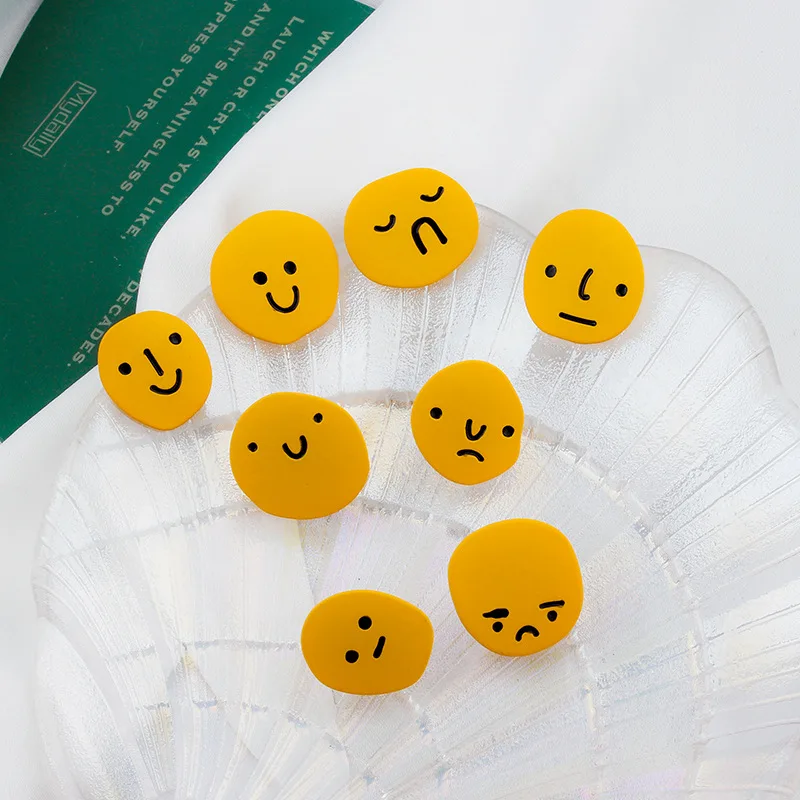 OUYE new personality cute classic yellow smiley face painful face changeable mood earrings women's alloy earrings, Golden/silver
OUYE new personality cute classic yellow smiley face painful face changeable mood earrings women's alloy earrings, Golden/silver