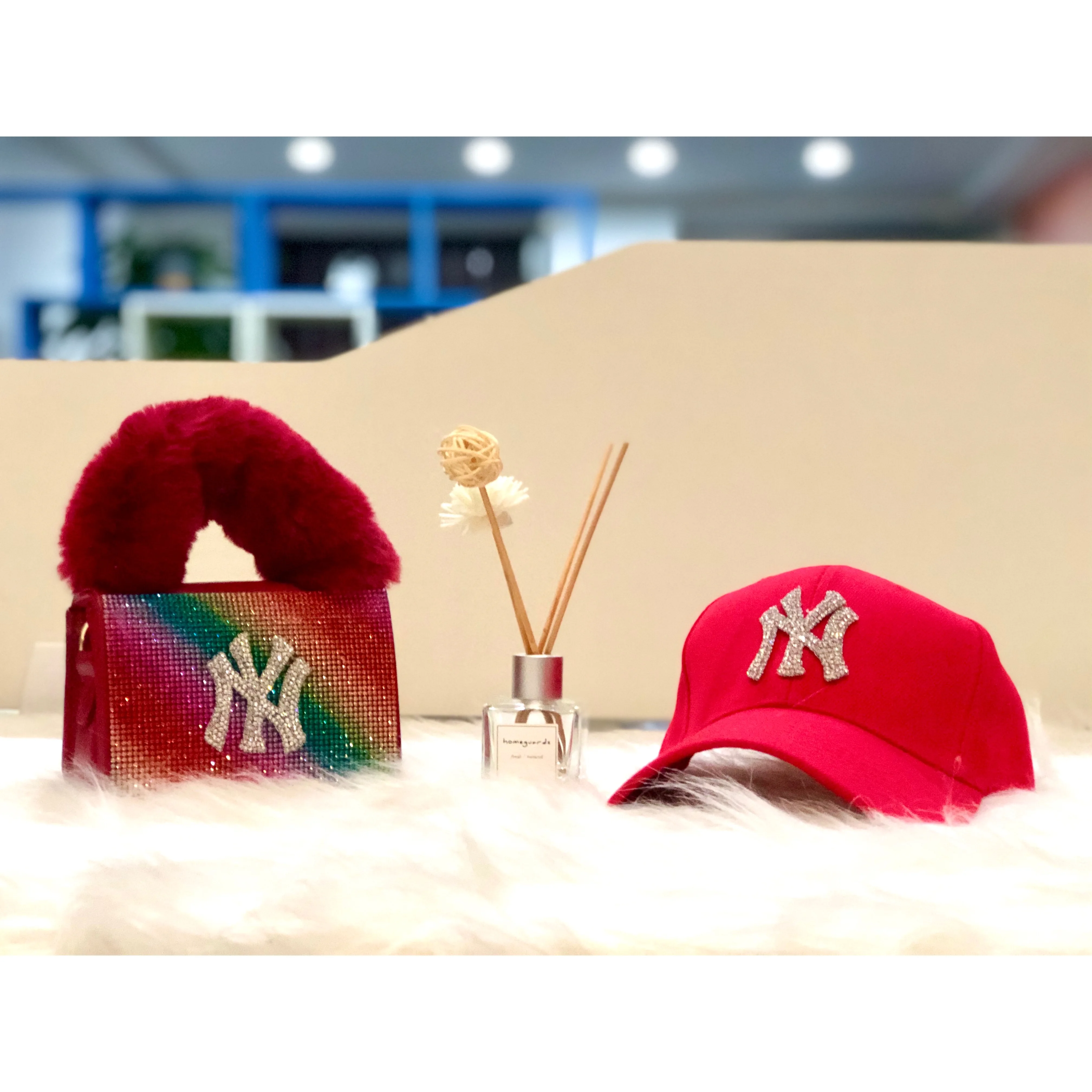 Luxury Mini Furry Ny Purses And Handbags Ladies Fashion Ny Set Fur Purse Glitter Diamond Ny Purse And Fur Bucket Hat Set
Luxury Mini Furry Ny Purses And Handbags Ladies Fashion Ny Set Fur Purse Glitter Diamond Ny Purse And Fur Bucket Hat Set